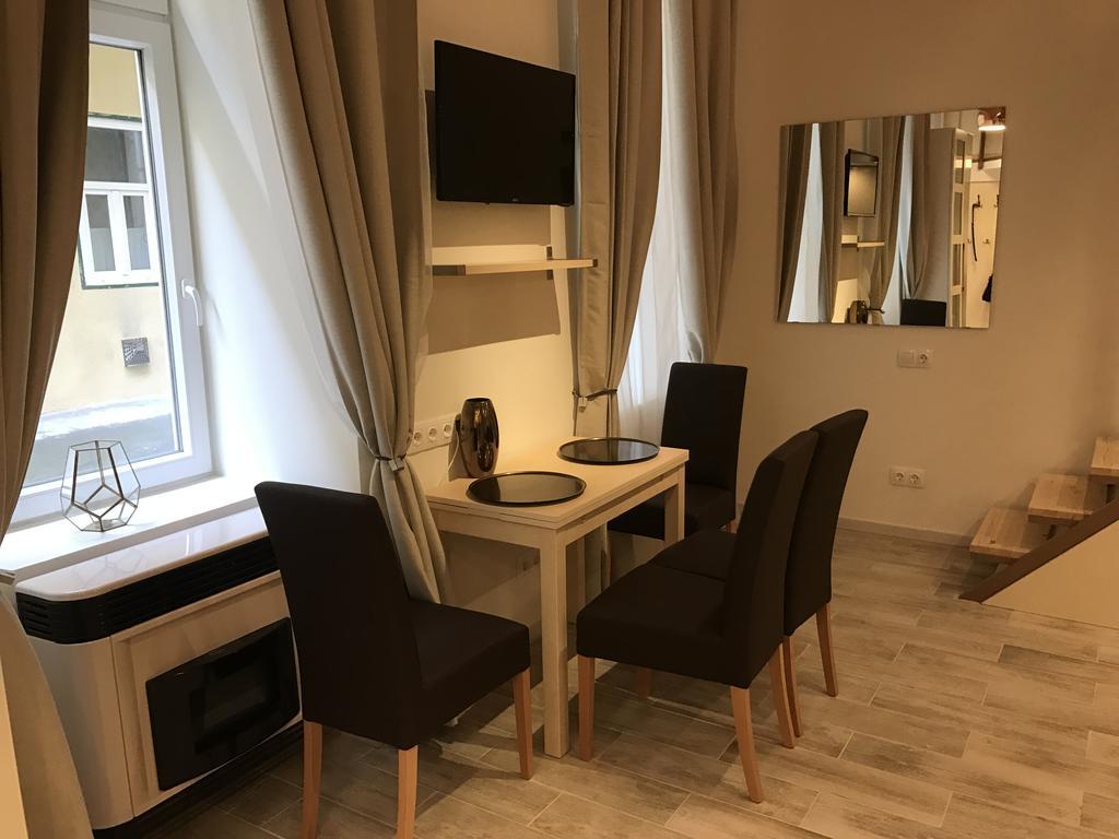 Goldcentral Apartment Gozsdu บูดาเปสต์ ภายนอก รูปภาพ