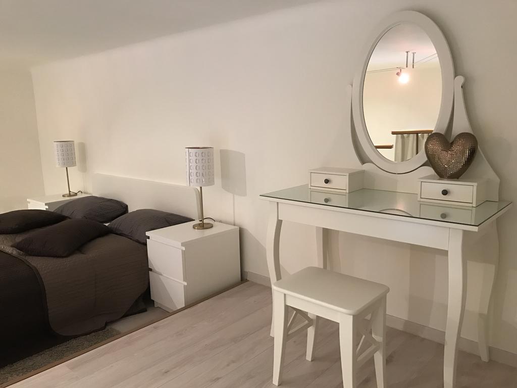 Goldcentral Apartment Gozsdu บูดาเปสต์ ภายนอก รูปภาพ