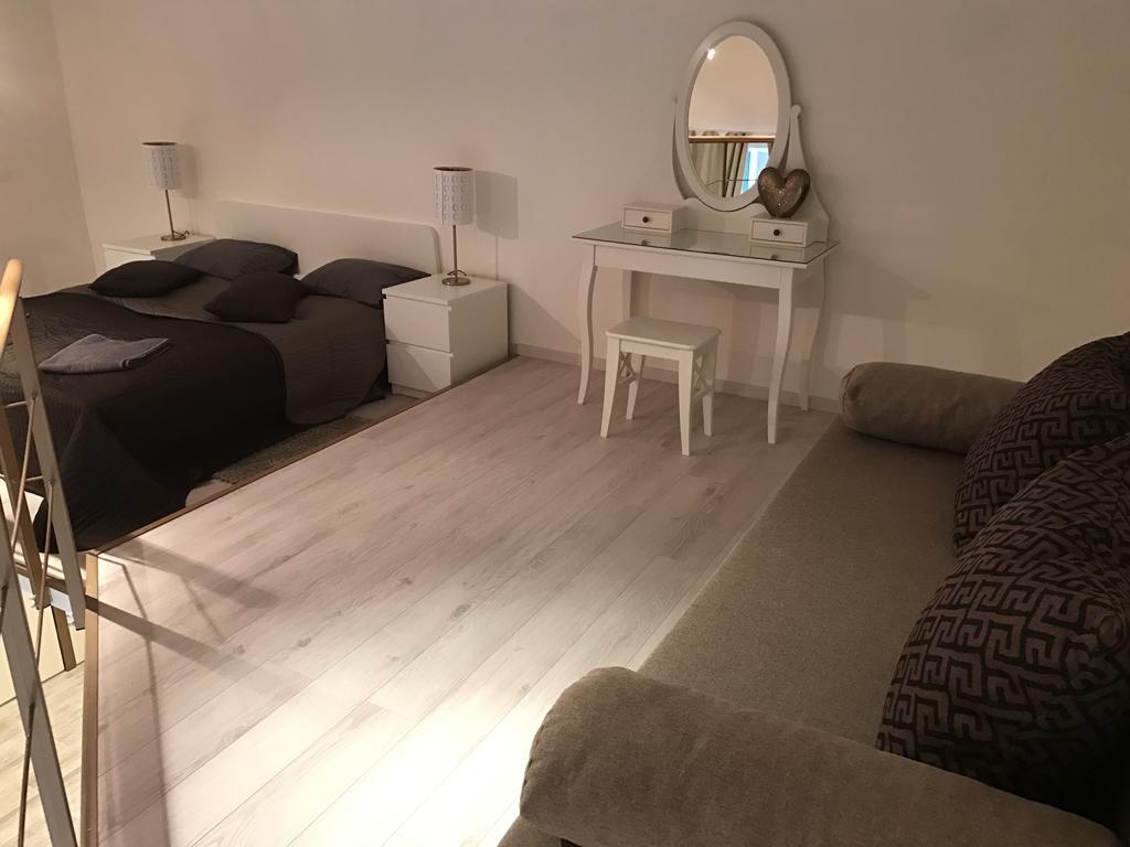 Goldcentral Apartment Gozsdu บูดาเปสต์ ภายนอก รูปภาพ