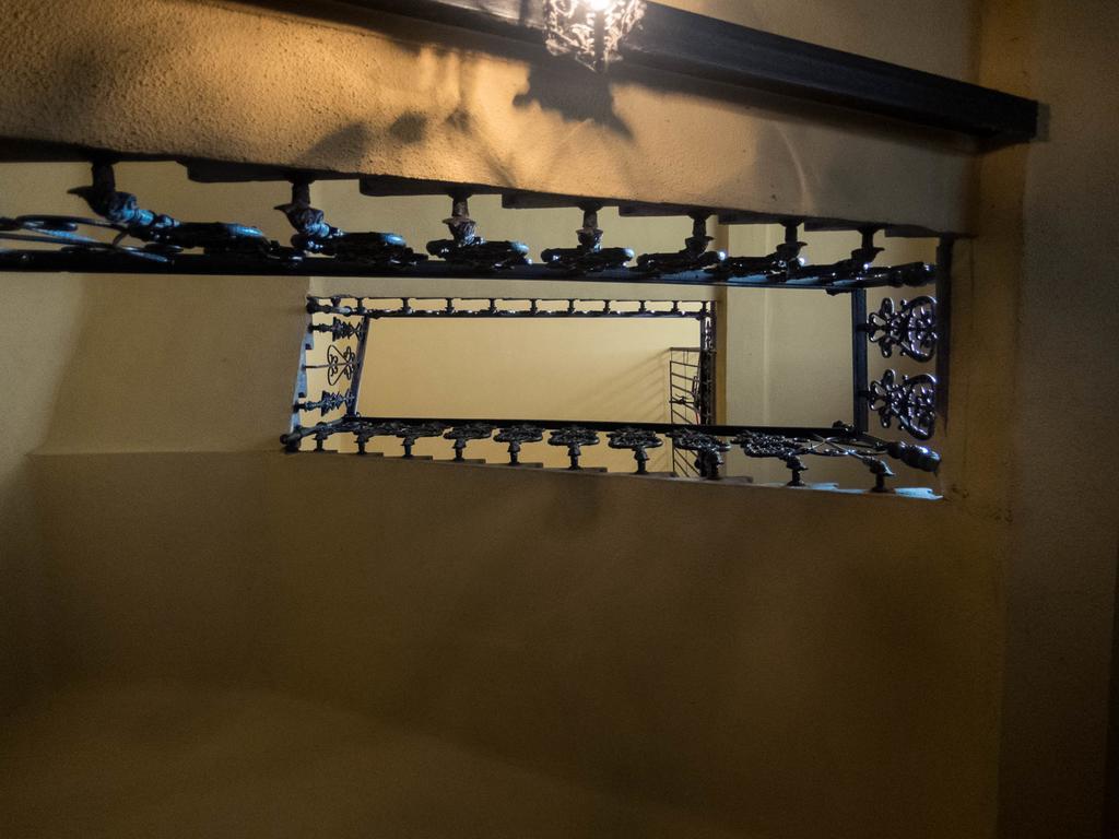 Goldcentral Apartment Gozsdu บูดาเปสต์ ภายนอก รูปภาพ