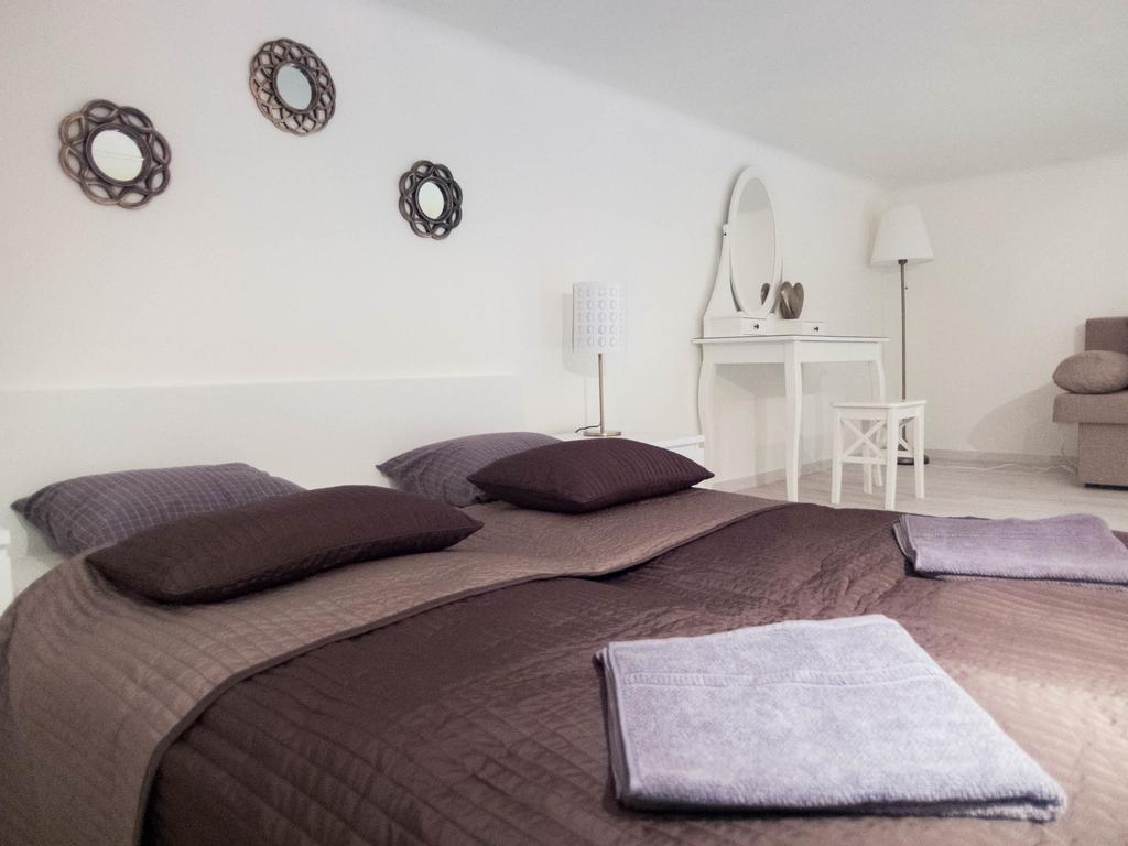 Goldcentral Apartment Gozsdu บูดาเปสต์ ภายนอก รูปภาพ